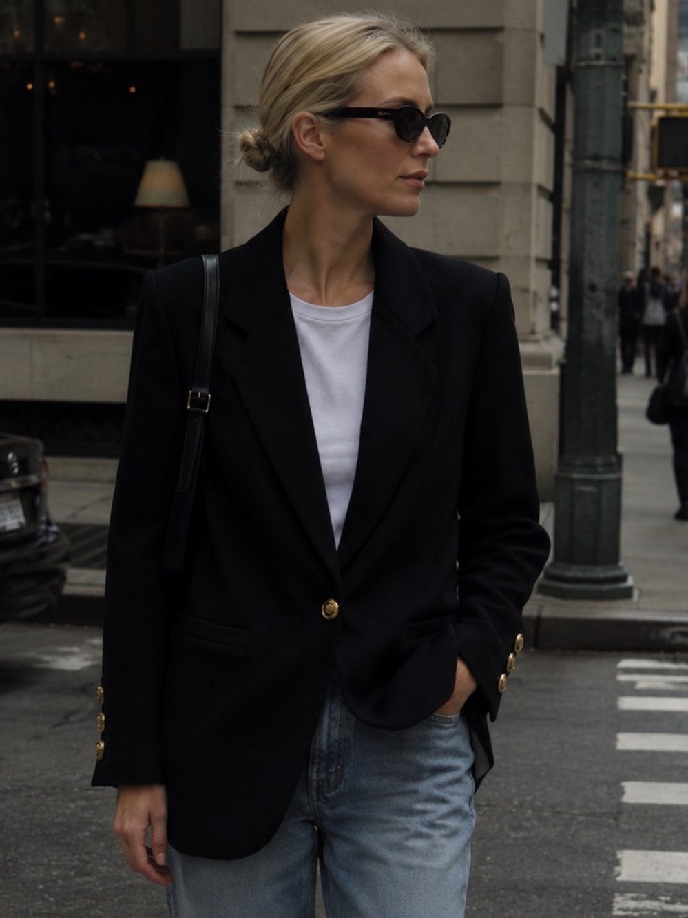 Rare St. John Black Blazer Gold Crest Buttons Size 2 90s minimalist clean girl